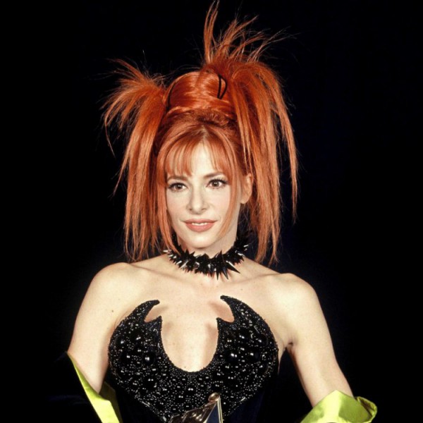 mylene-farmer1-600x600