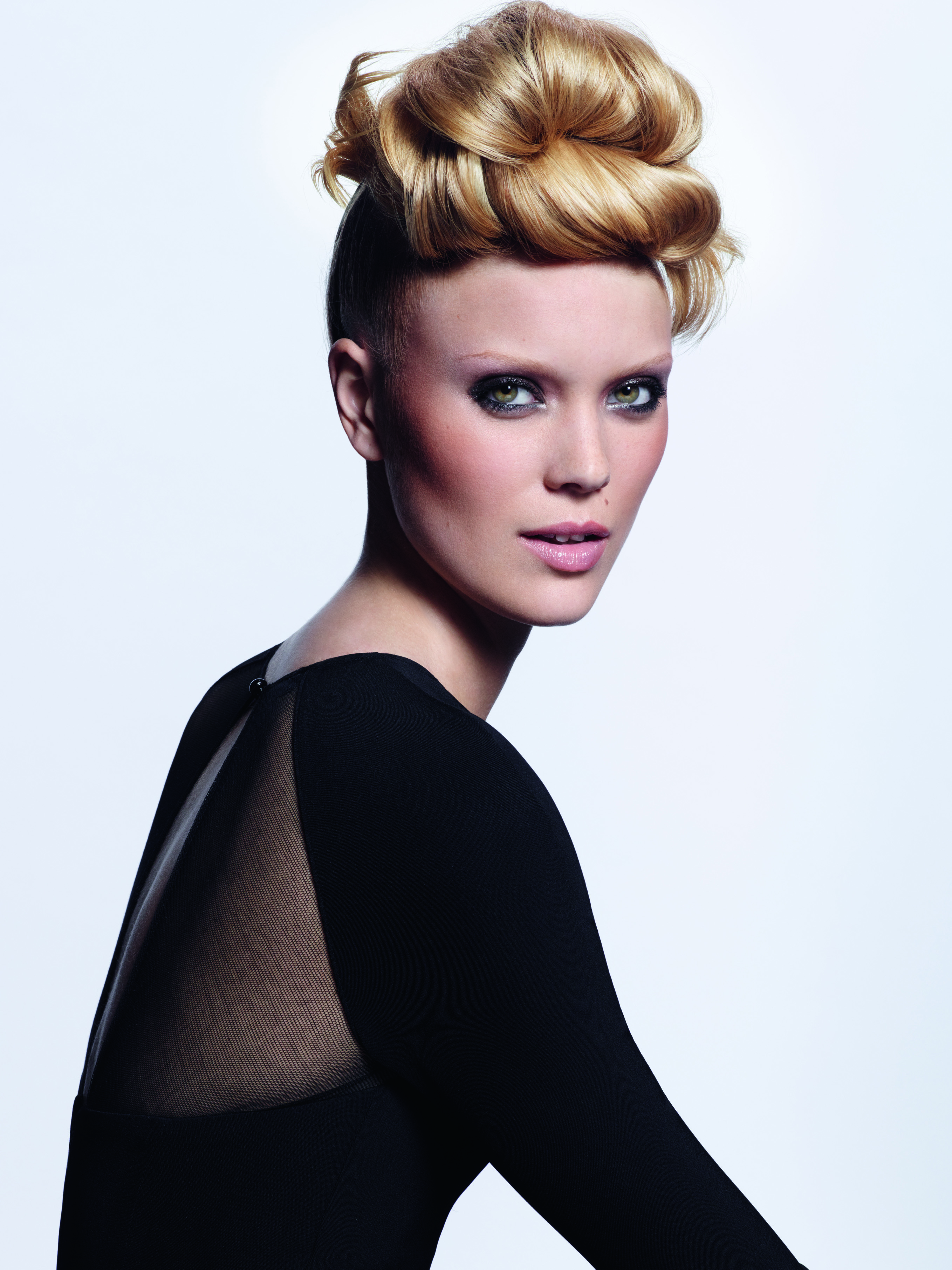 dessange-2016-collection-sous-embargo_chignon-revisite_hd