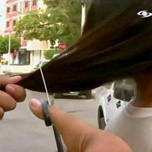 Les Vénézuéliennes assaillies par un gang de voleurs de cheveux