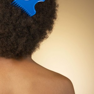 Comment réaliser une coiffure afro à la perfection / How to style the perfect short afro