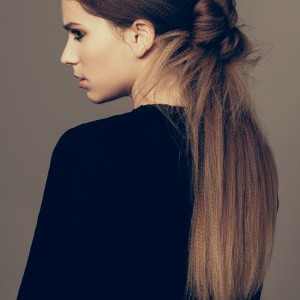Accessoire en cheveux par Aline Legoupil