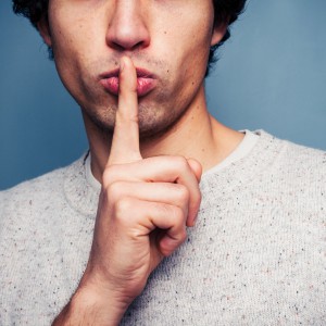 Dans le salon de coiffure, on baisse le volume…