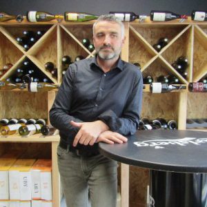 Sébastien Hue, le coiffeur caviste !