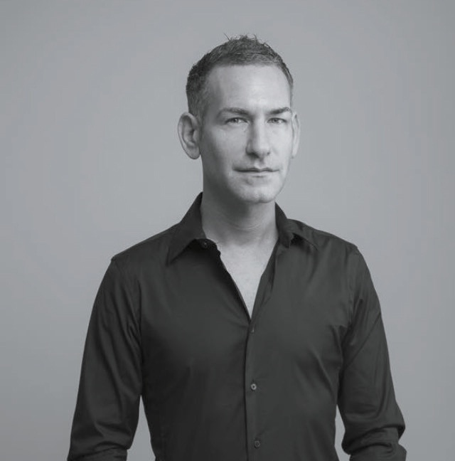 Il N Y A Pas Que La Coiffure Dans La Vie Olivier Delange Ca Tourne Biblond Pour Les Coiffeurs