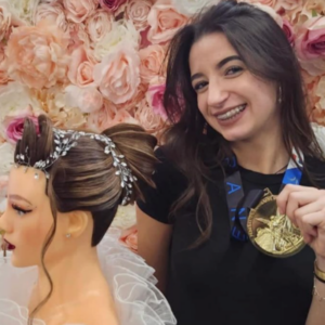 Manon Clipet : L&rsquo;étoile montante de la coiffure décroche l&rsquo;or au concours de l&rsquo;Unec Trophy