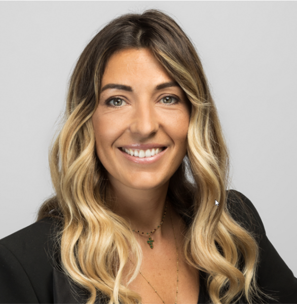 Portrait Julie Lopez, coiffeuse Dessange