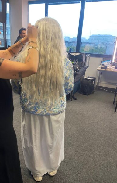 Coiffure d'Hanna Cohen pour la série "Les saisons"