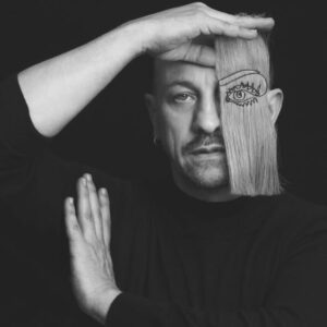 Ma vie en 6 souvenirs : Raynald Bernard, coiffure studio, hair street artist  